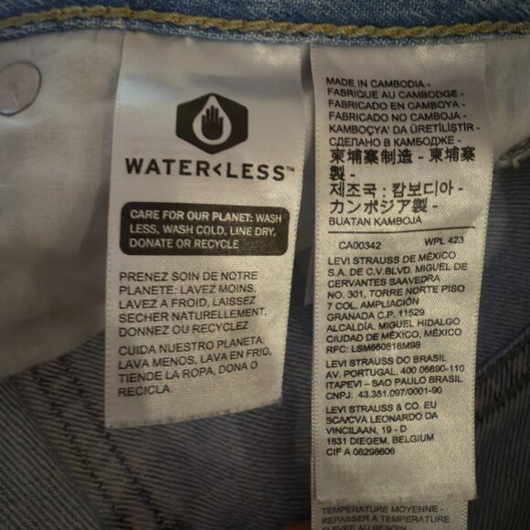 Levi's Low Pro Straight Jeans | Light Wash (Size 28) - Picture 6 of 13